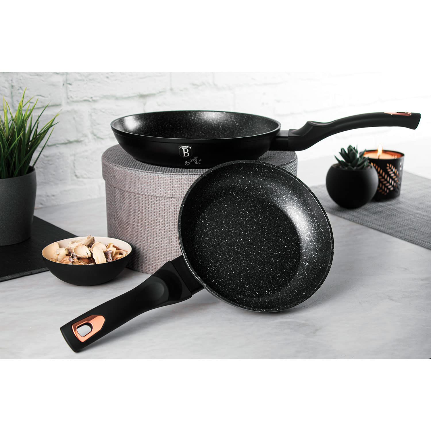 berlinger-haus-black-rose-lot-2-po-les-22-26-cm-induction-marbre image 2