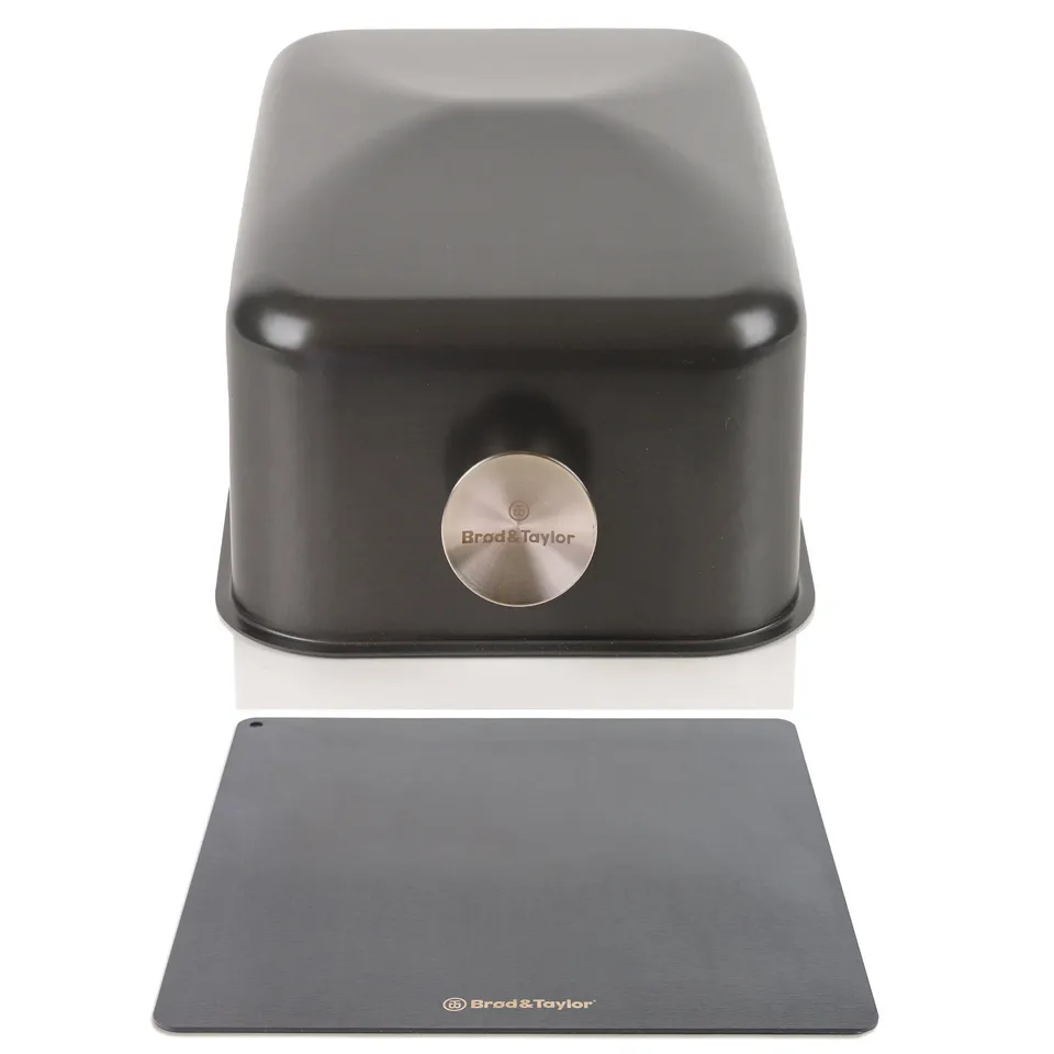brod-taylor-bake-kit-cloche-b-tard-plaque-acier-pain image 1